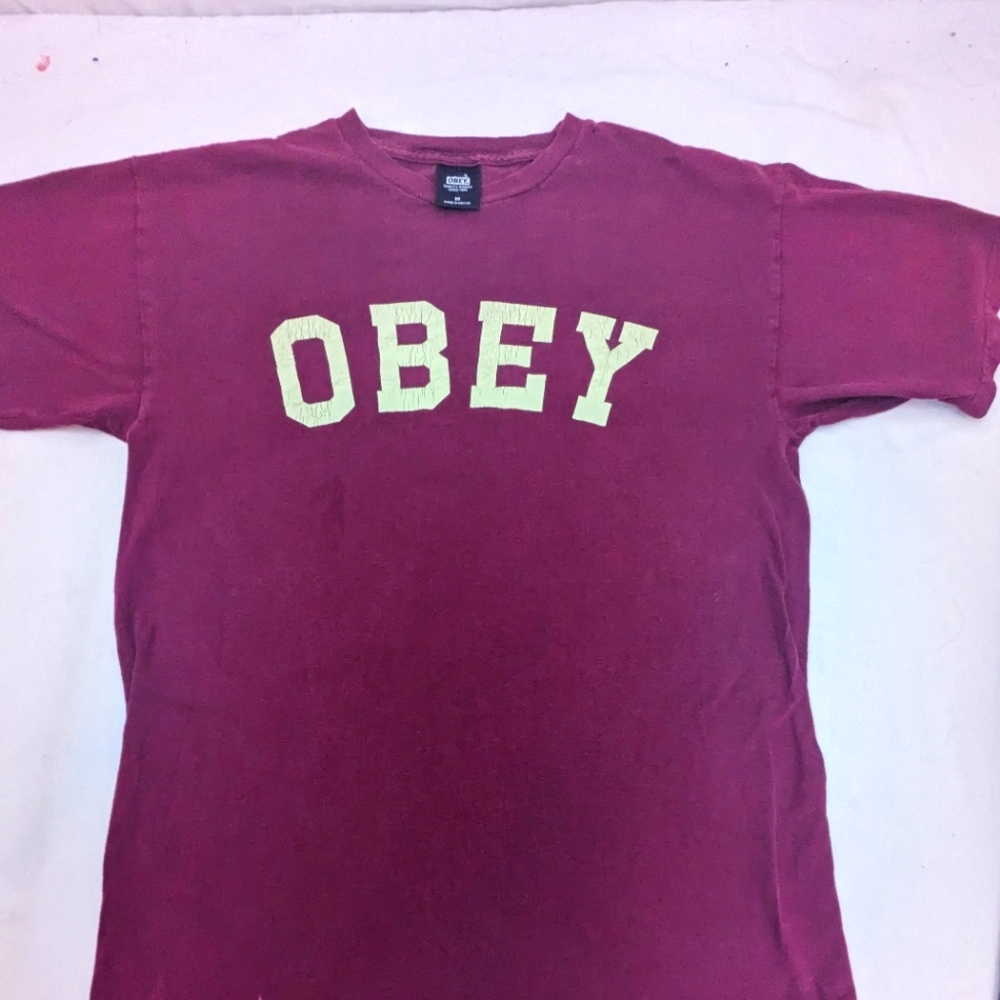 OBEY Streetwear Maroon Tee Medium